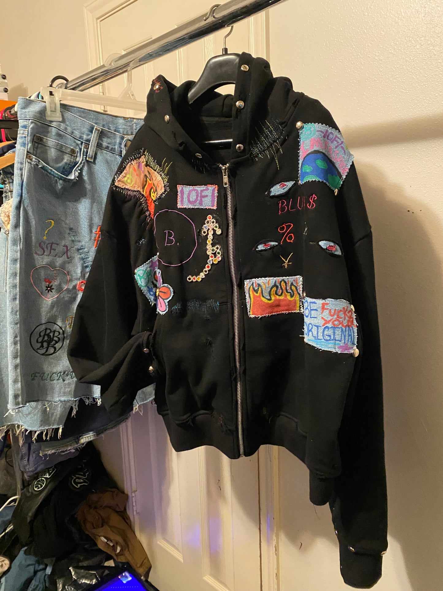 Bluu’$Origanl-Graffiti hoodie🎨