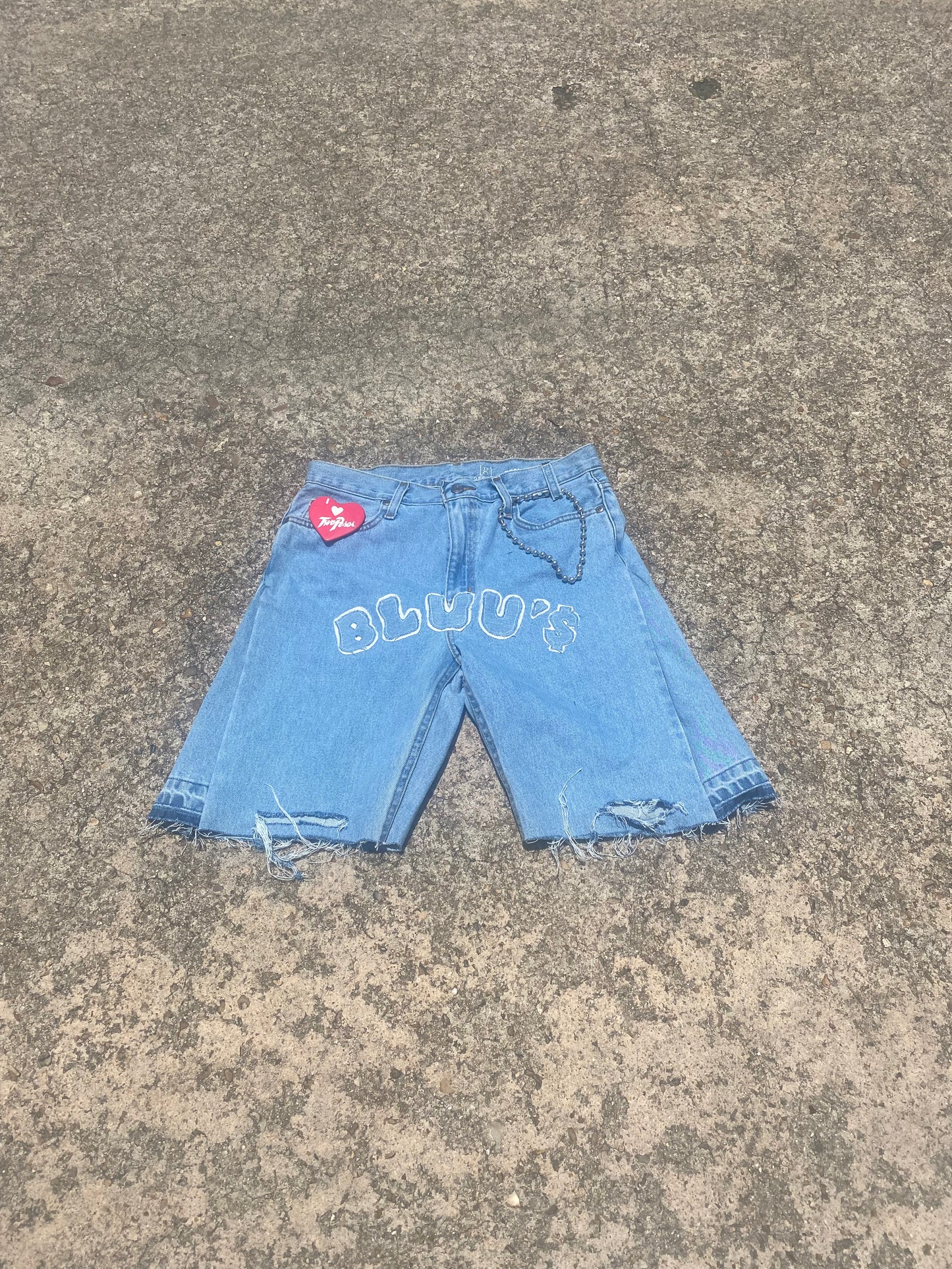 Bluu’$.Original flared jorts